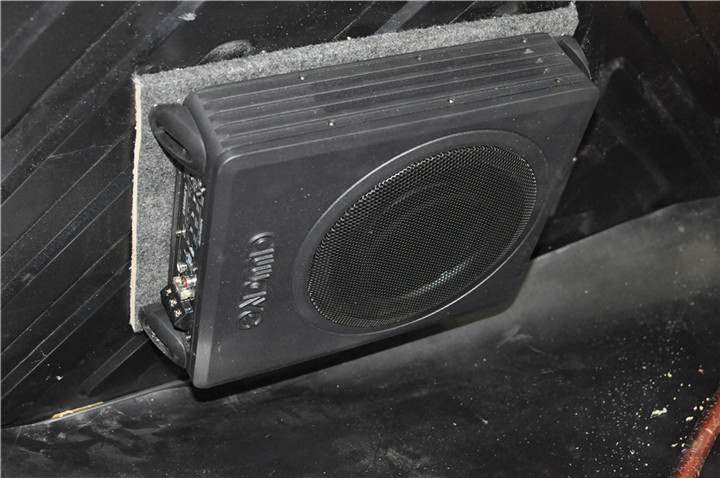 標(biāo)志206改裝JBL 609c音響 加裝低音愛威10寸——上海音豪