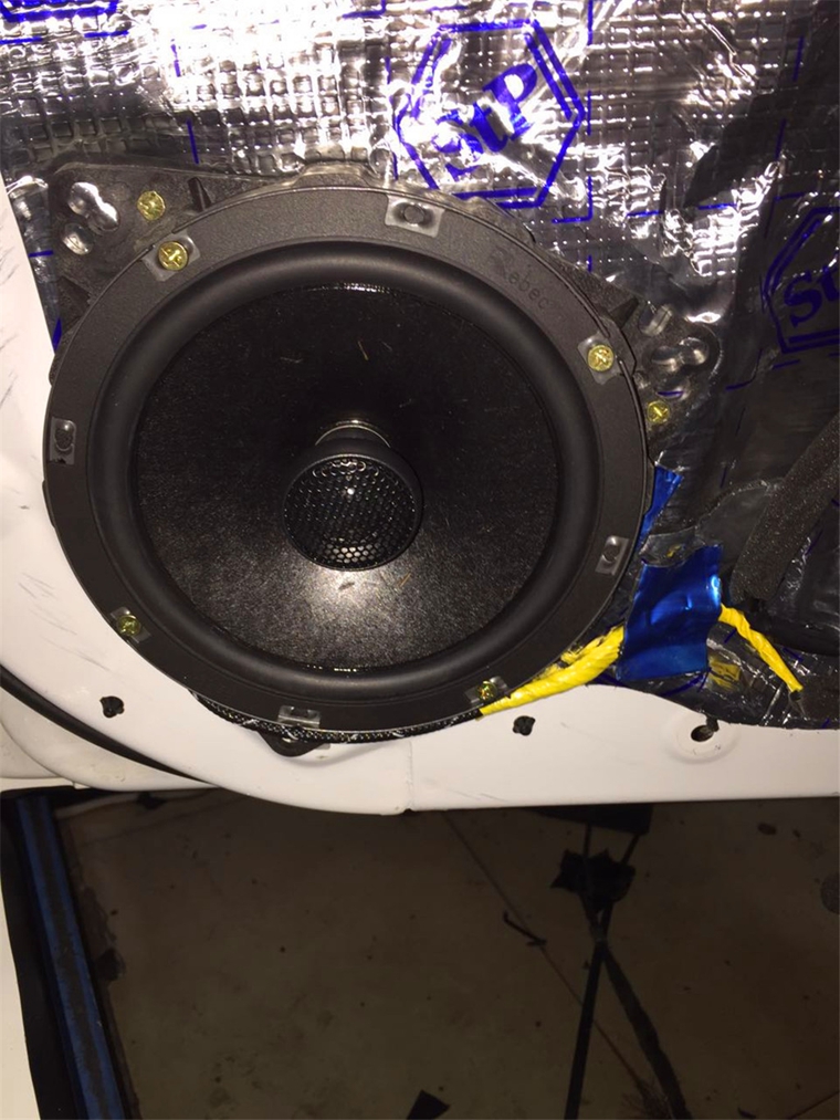 上海音豪：比亞迪秦音響升級喇叭功放低音+四門STP隔音
