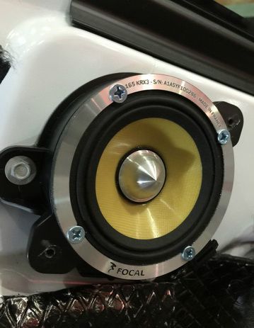 上海音豪：福特野馬音響改裝+法國勁浪FOCAL V2+美國來福P1超低音